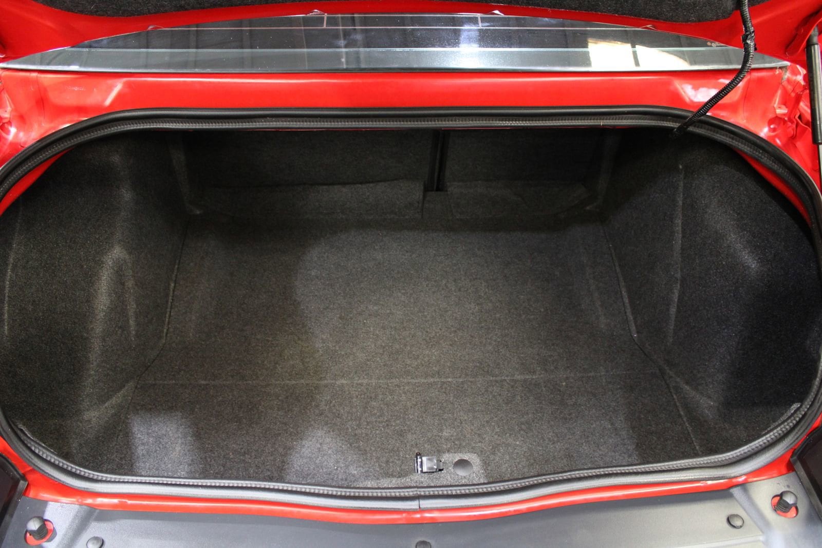 2015 Dodge Challenger R/T - Photo 13