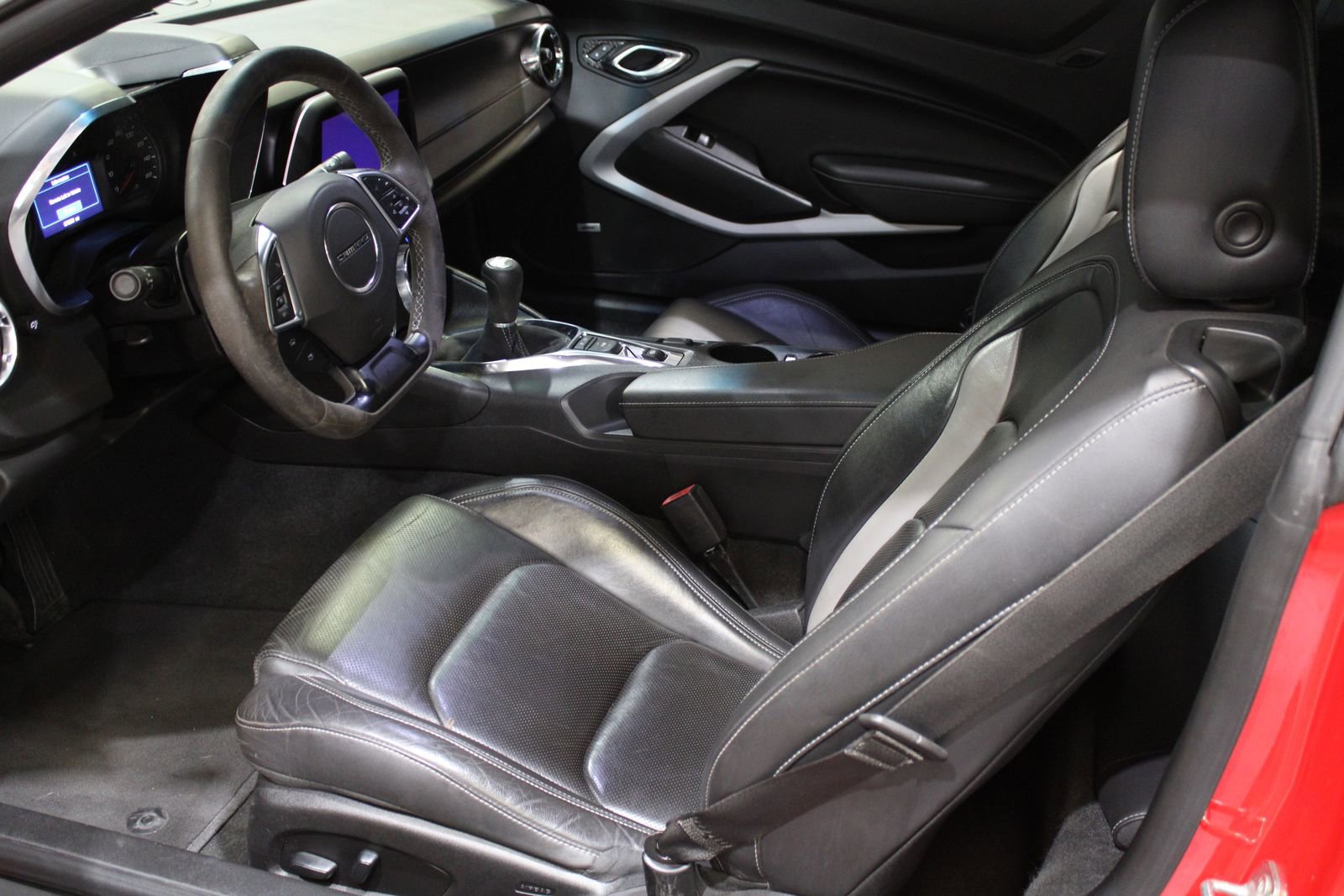 2019 Chevrolet Camaro 2LT - Photo 17