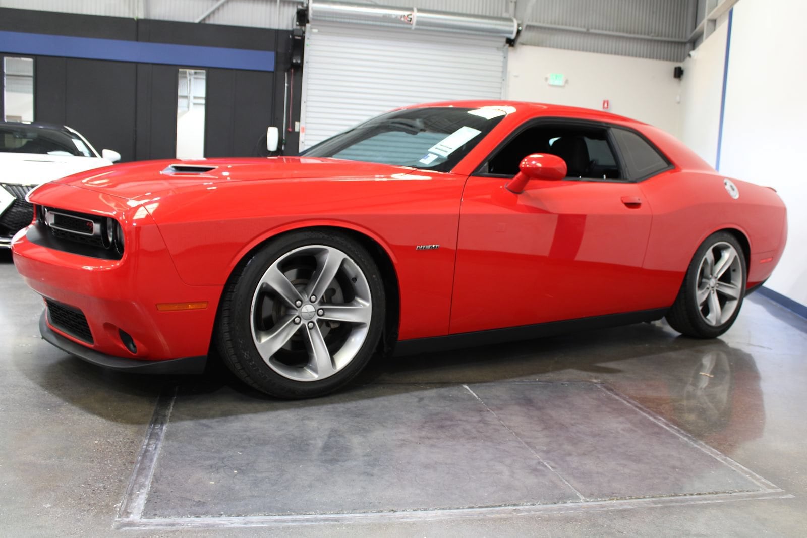 2015 Dodge Challenger R/T - Photo 7