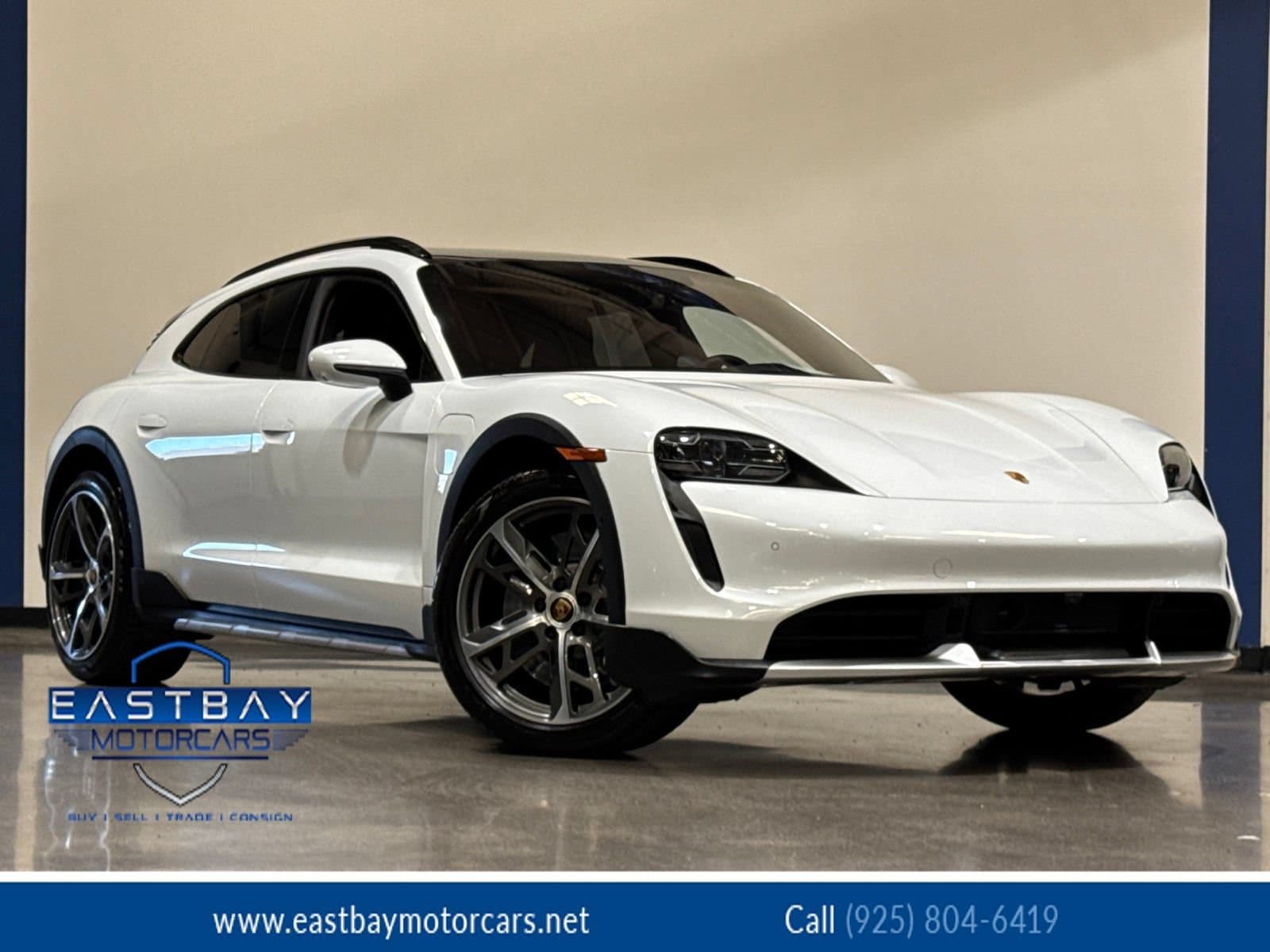 2023 Porsche Taycan Cross Turismo Turbo's photo