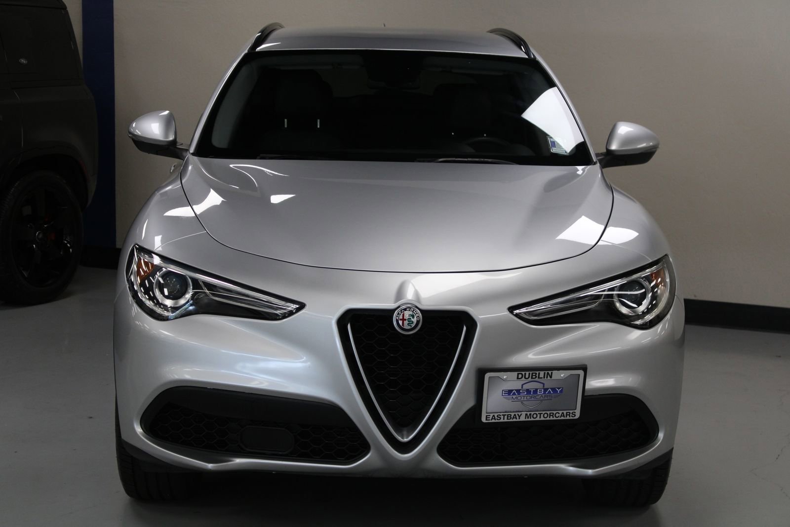 2019 Alfa Romeo Stelvio Base photo 4