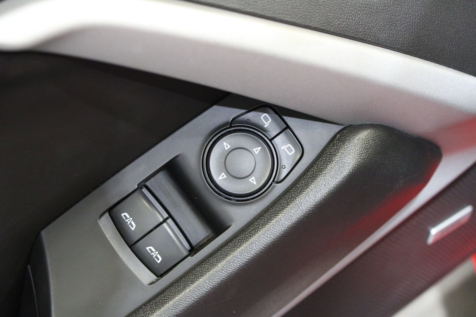 2019 Chevrolet Camaro 2LT - Photo 19