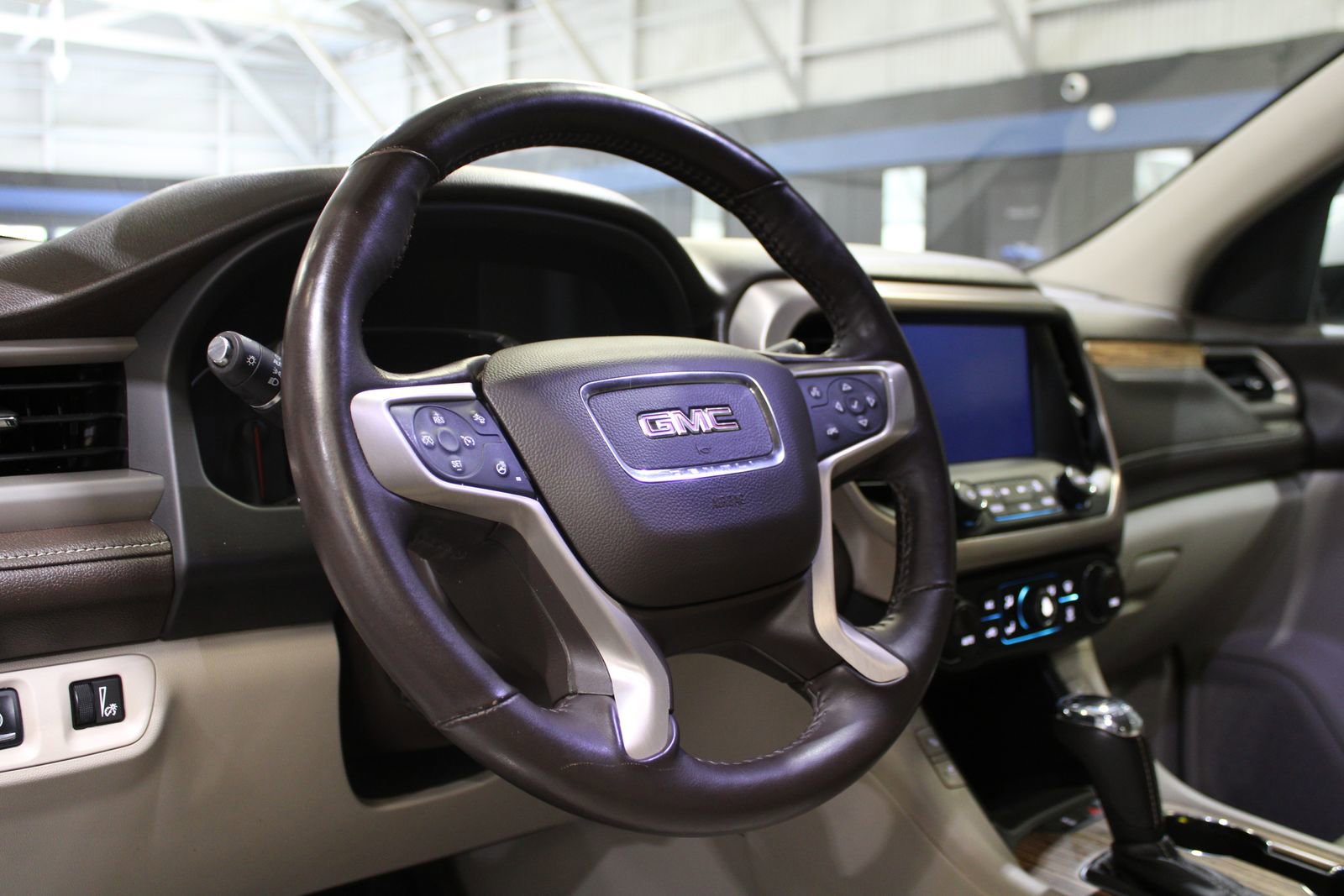 2017 GMC Acadia Denali - Photo 22