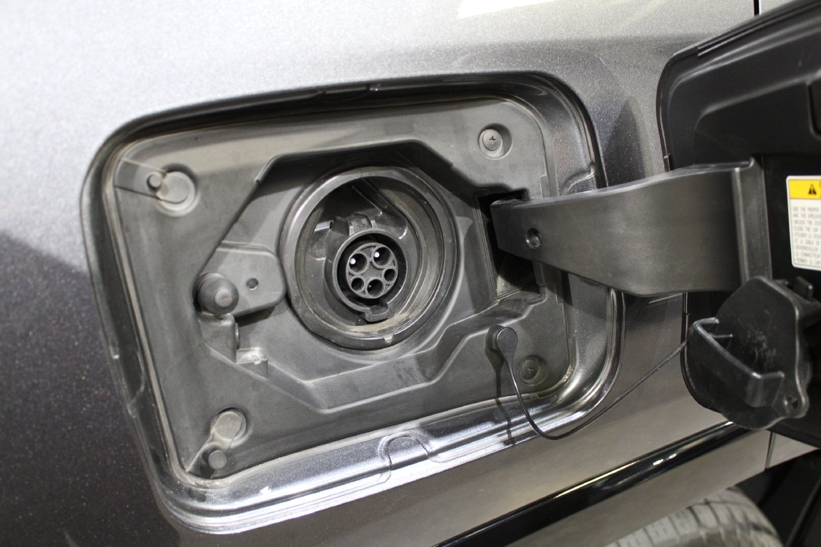 2022 Toyota RAV4 XSE - Photo 18