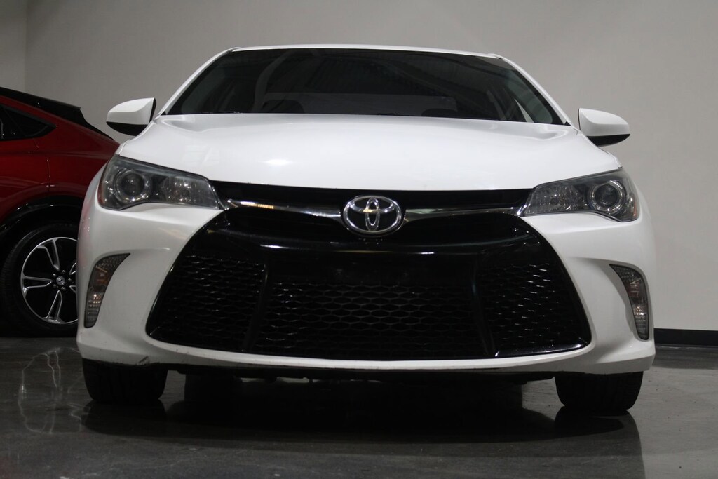 Used 2016 Toyota Camry LE Sedan