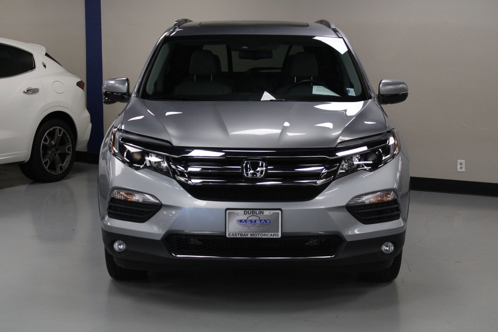 2016 Honda Pilot Touring photo 3