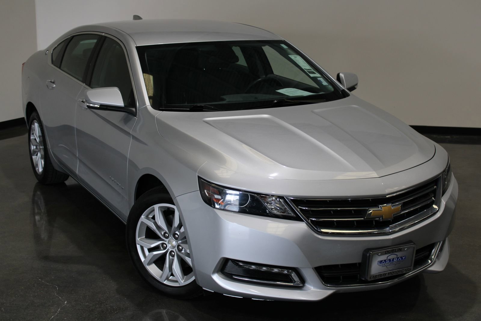2019 Chevrolet Impala 1LT photo 2