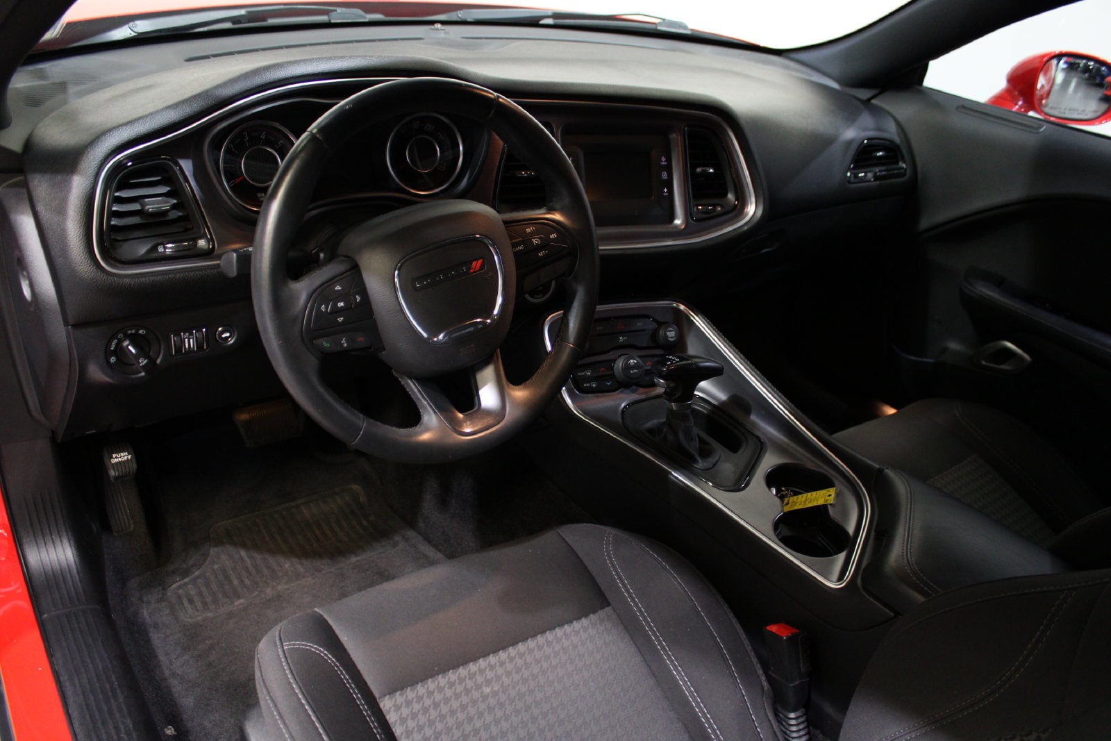 2015 Dodge Challenger R/T - Photo 22