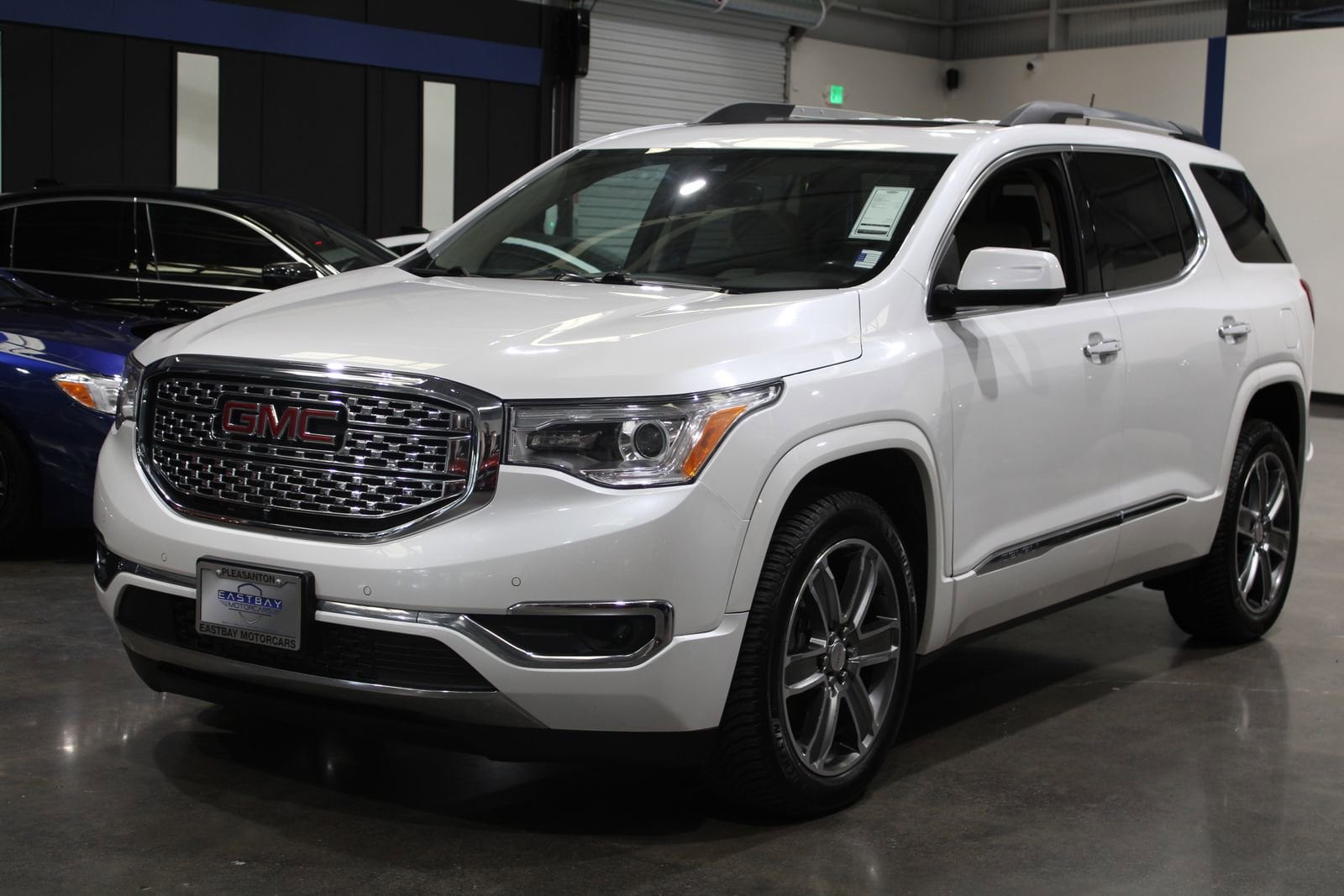 2017 GMC Acadia Denali - Photo 8