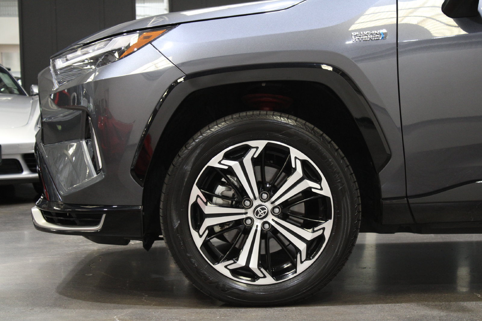 2022 Toyota RAV4 XSE - Photo 9