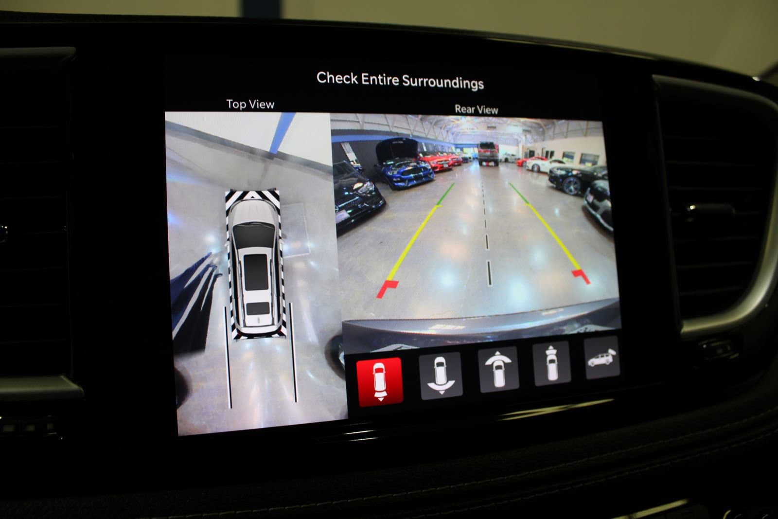2021 Chrysler Pacifica Hybrid Touring L - Photo 36