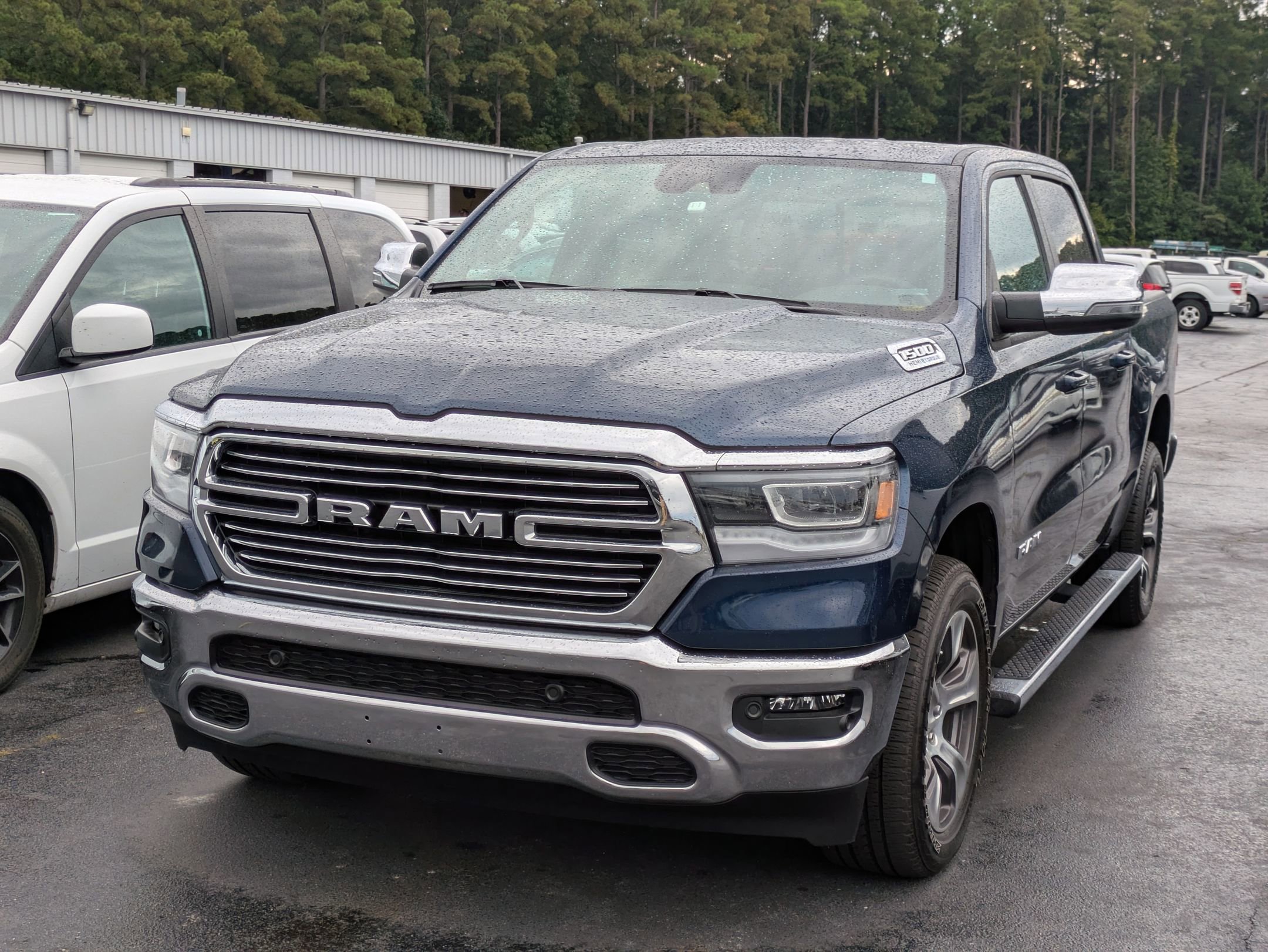 2023 Ram 1500 Laramie photo 3