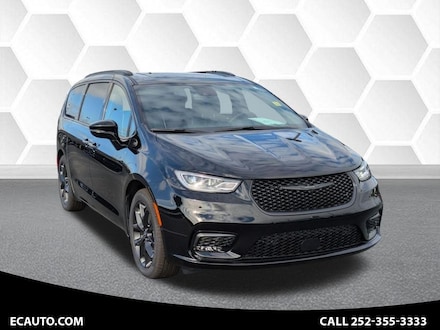 2026 Chrysler Pacifica Limited Passenger Van