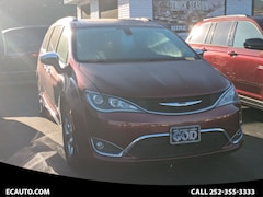 2017 Chrysler Pacifica Limited Van