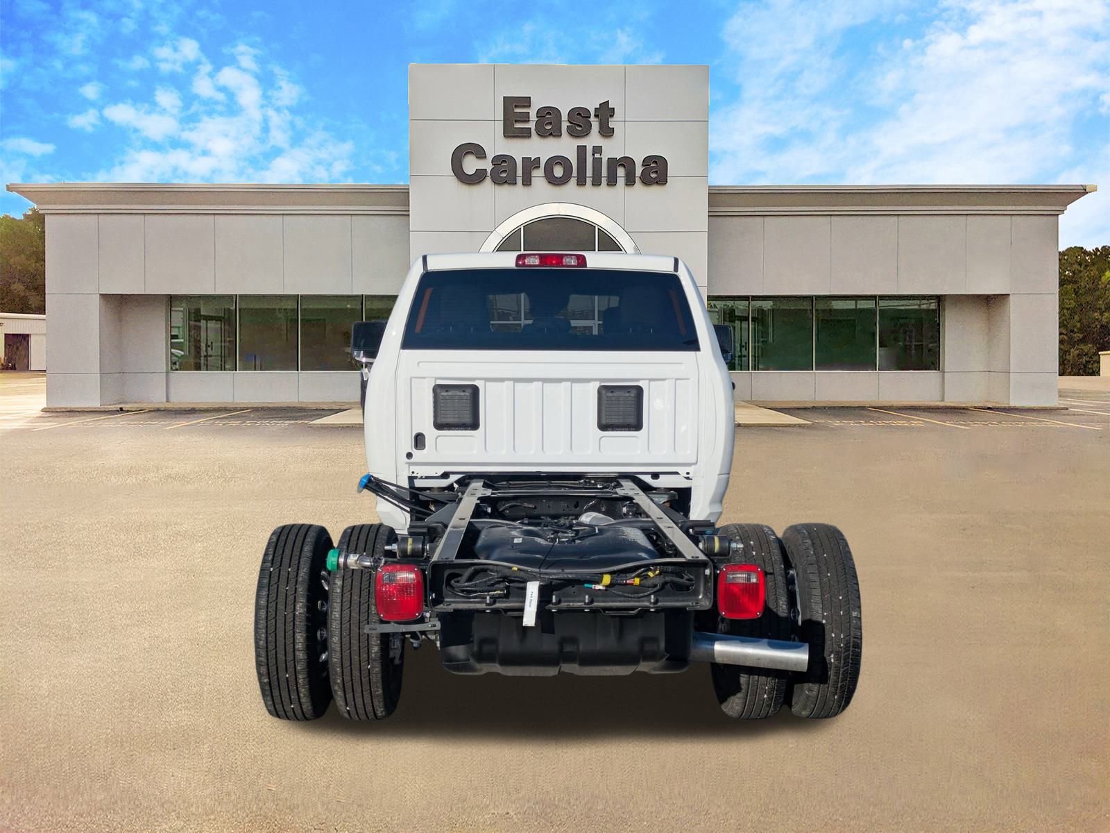 2026 Ram 3500 Tradesman photo 3