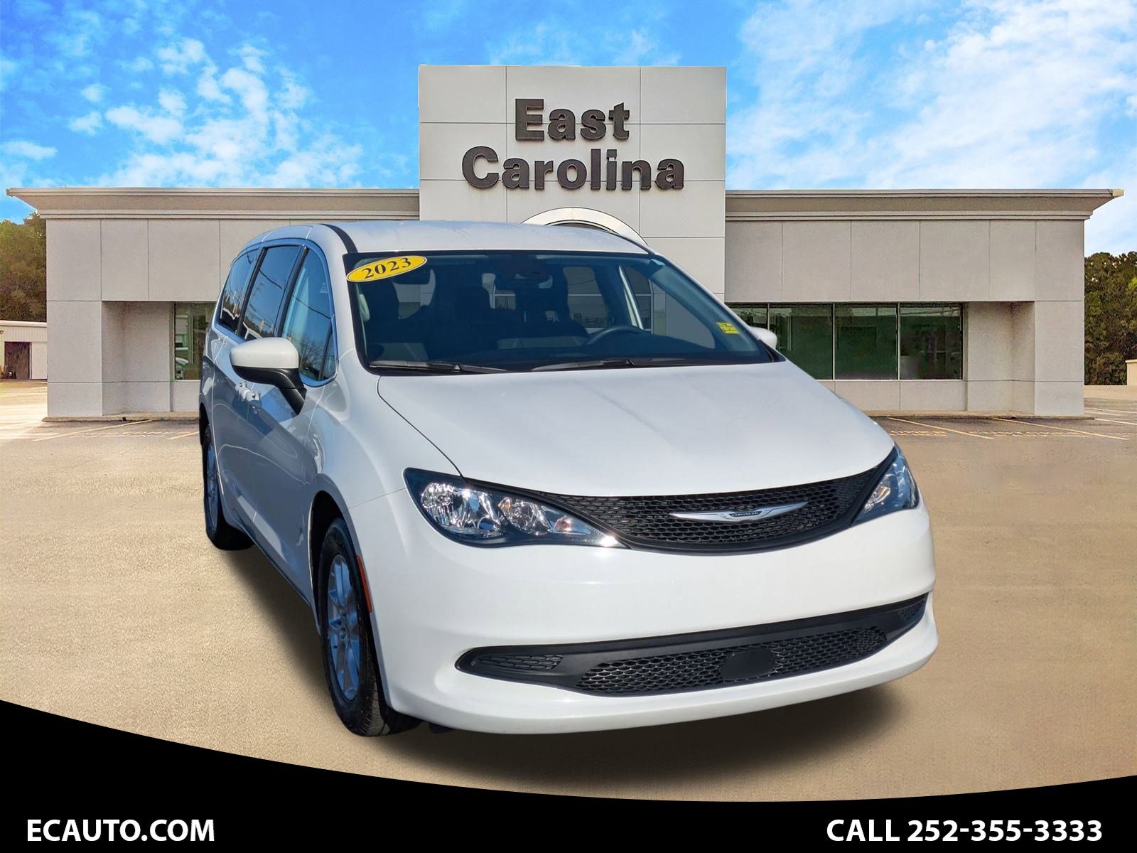 2023 Chrysler Voyager LX