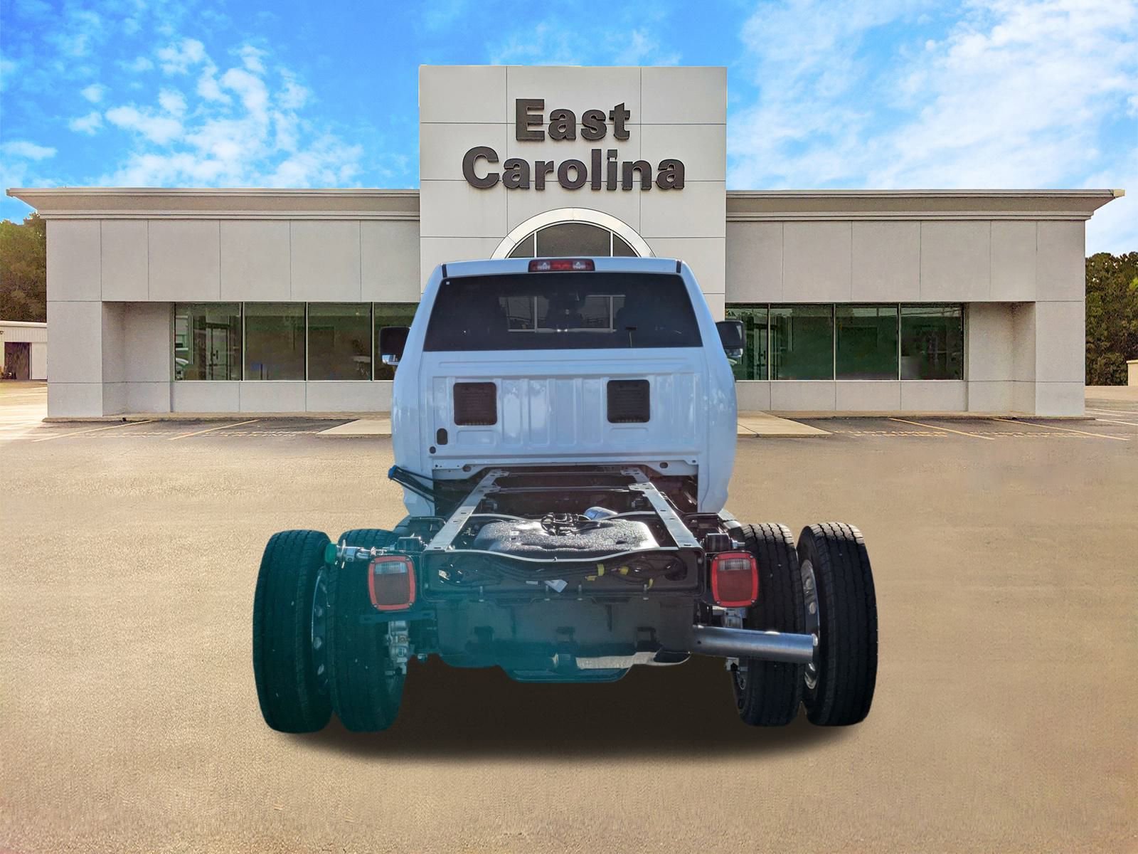 2026 Ram 5500 Tradesman photo 4