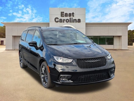 2026 Chrysler Pacifica Limited Passenger Van