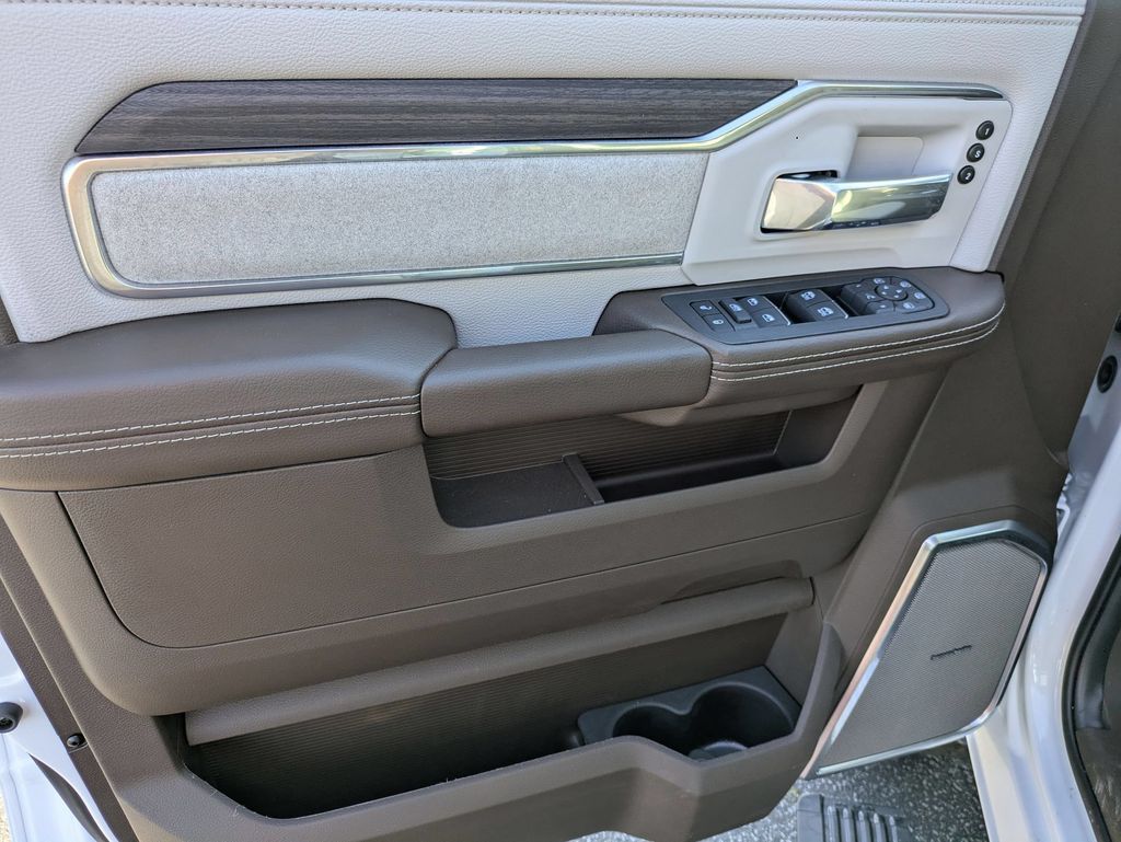 2026 RAM 2500 Laramie - Photo 11