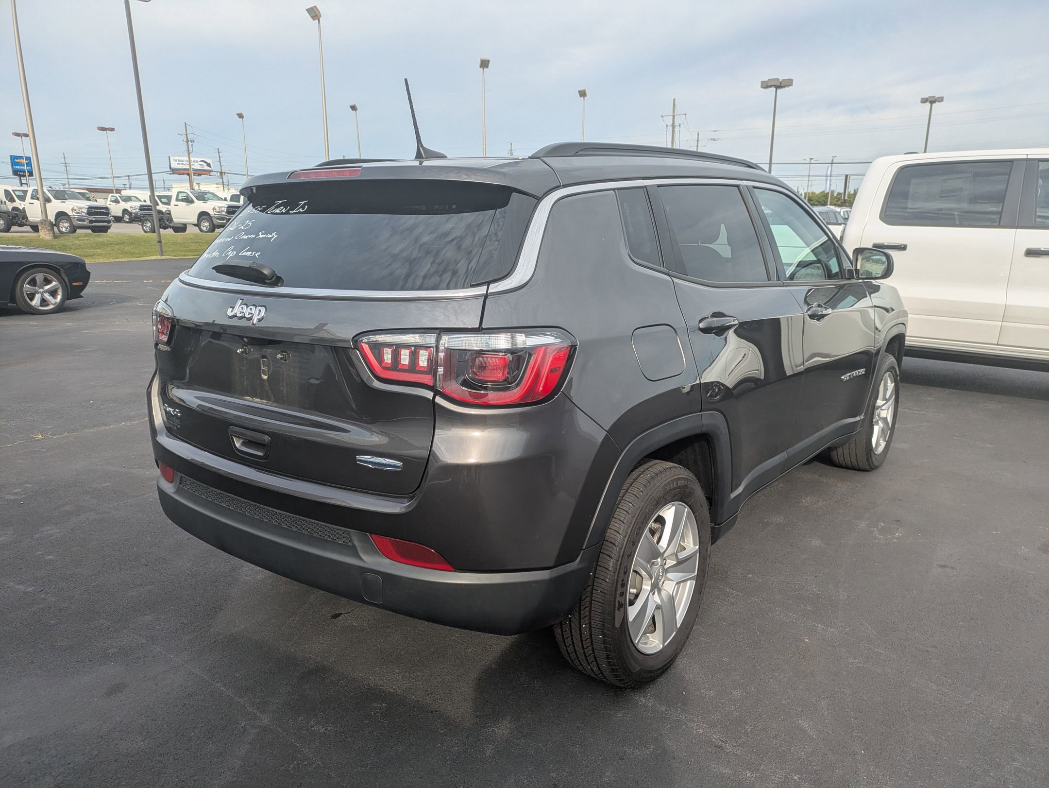 2022 Jeep Compass Latitude photo 4