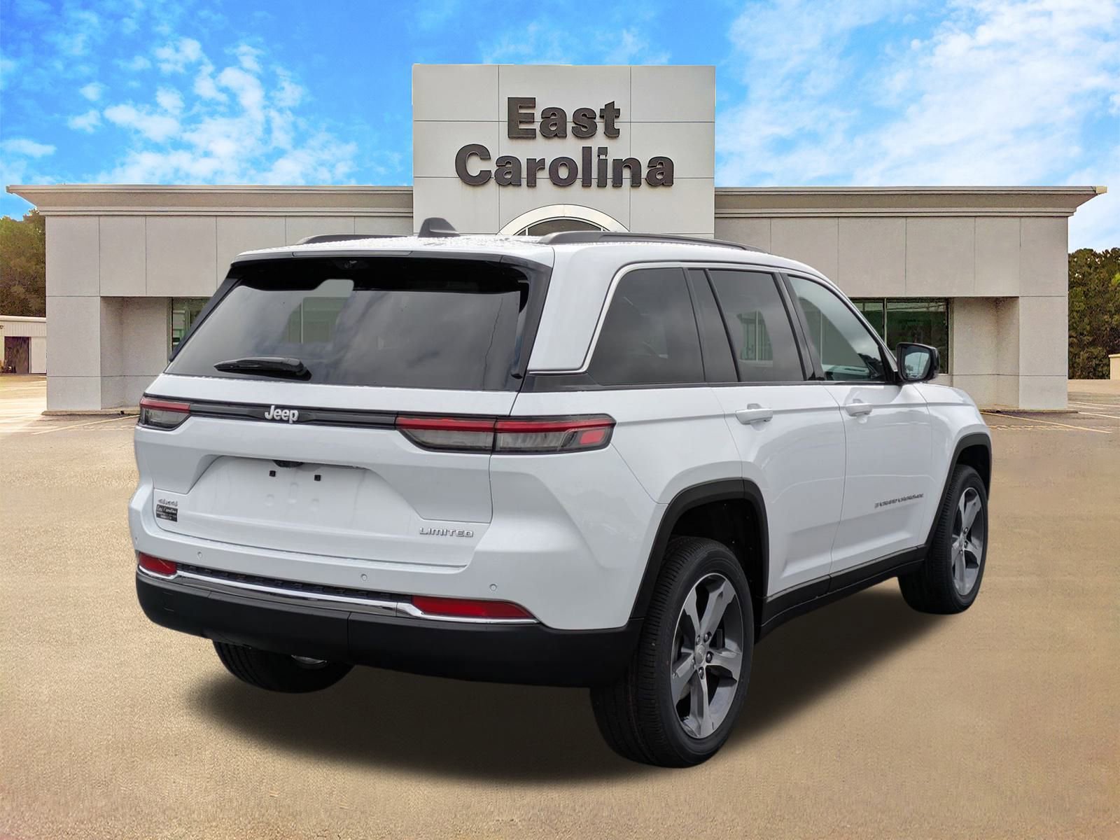 2025 Jeep Grand Cherokee Limited Sport photo 3