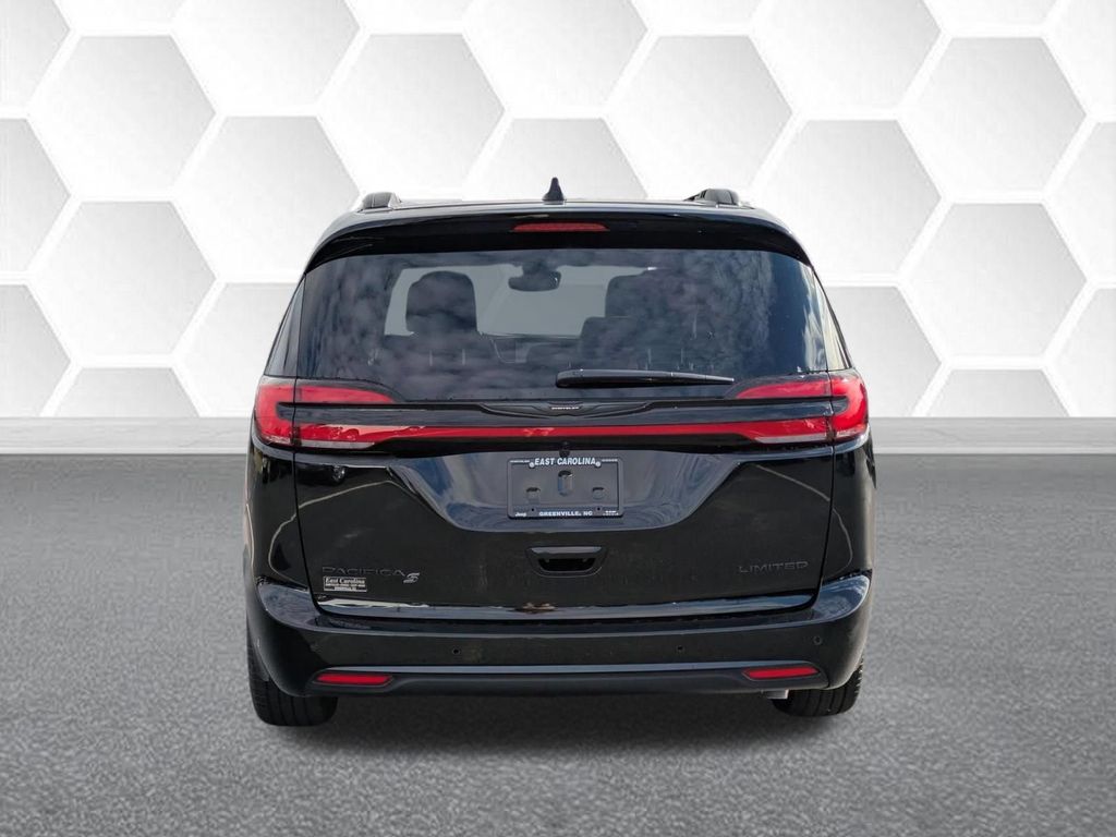 2026 Chrysler Pacifica Limited - Photo 4