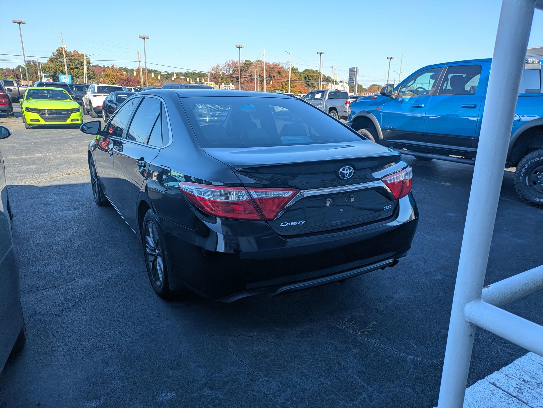 2017 Toyota Camry XLE XSE photo 4