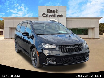 2026 Chrysler Pacifica Limited Passenger Van