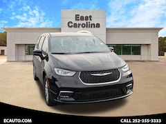 2026 Chrysler Pacifica Select Passenger Van