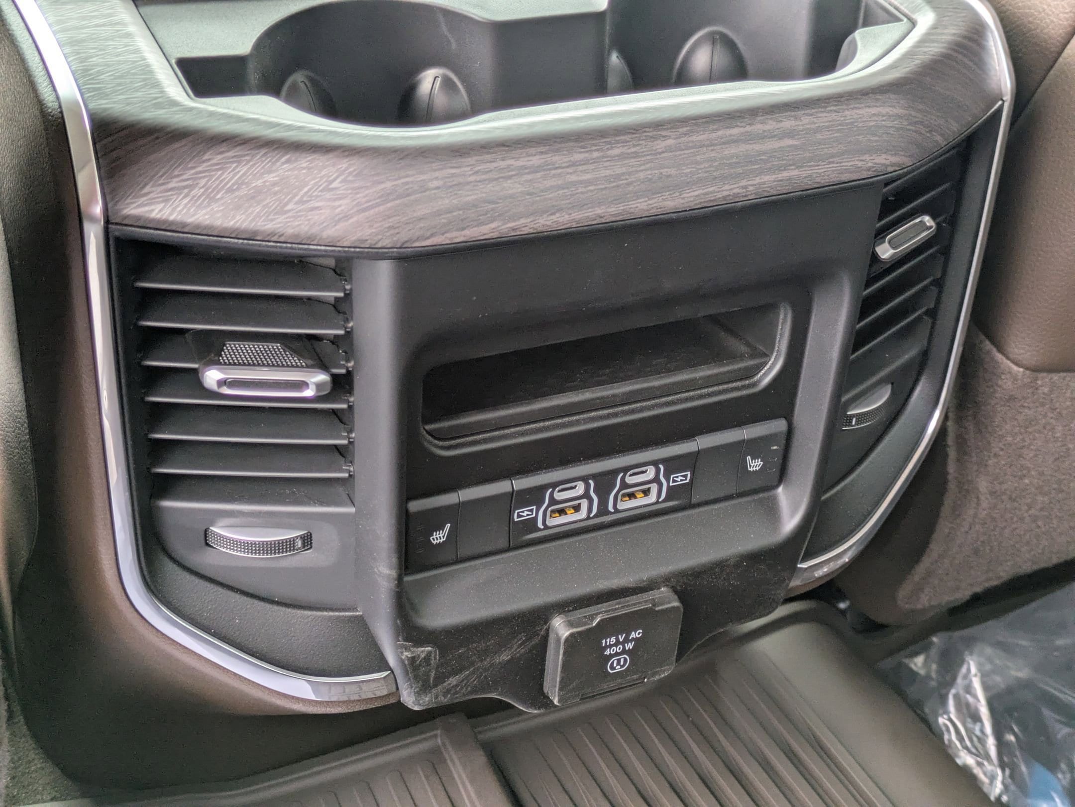 2026 RAM 2500 Laramie - Photo 24