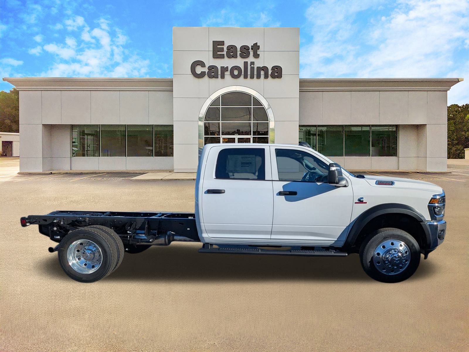 2026 Ram 4500 Tradesman photo 2