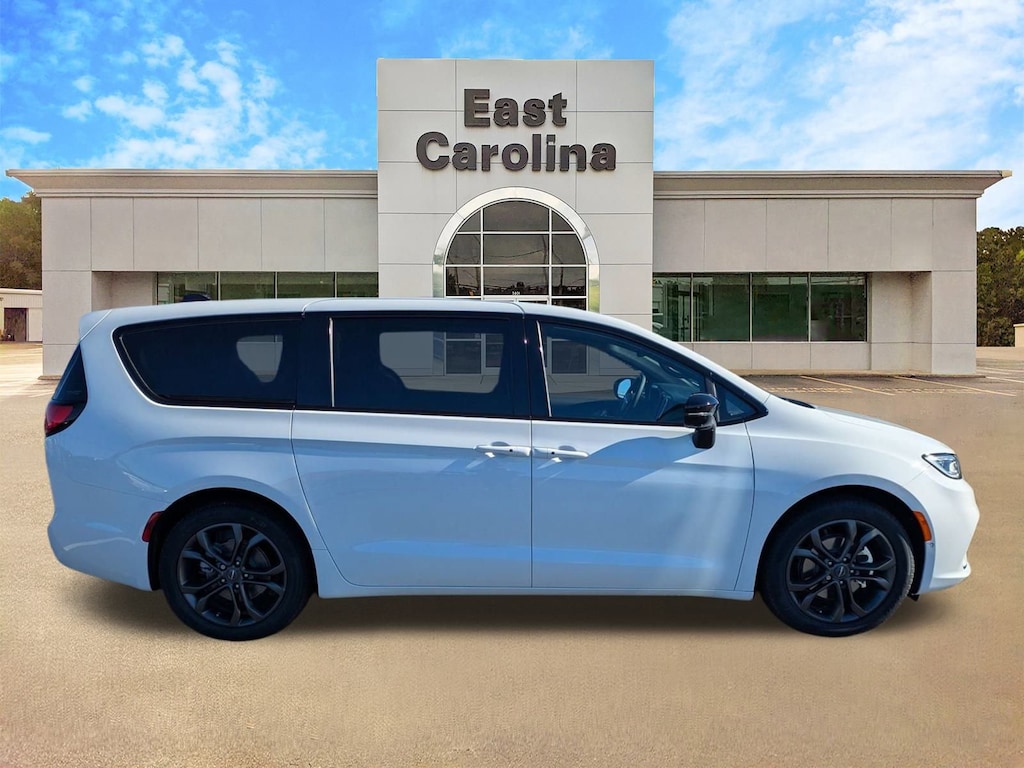 New 2026 Chrysler Pacifica Select Passenger Van