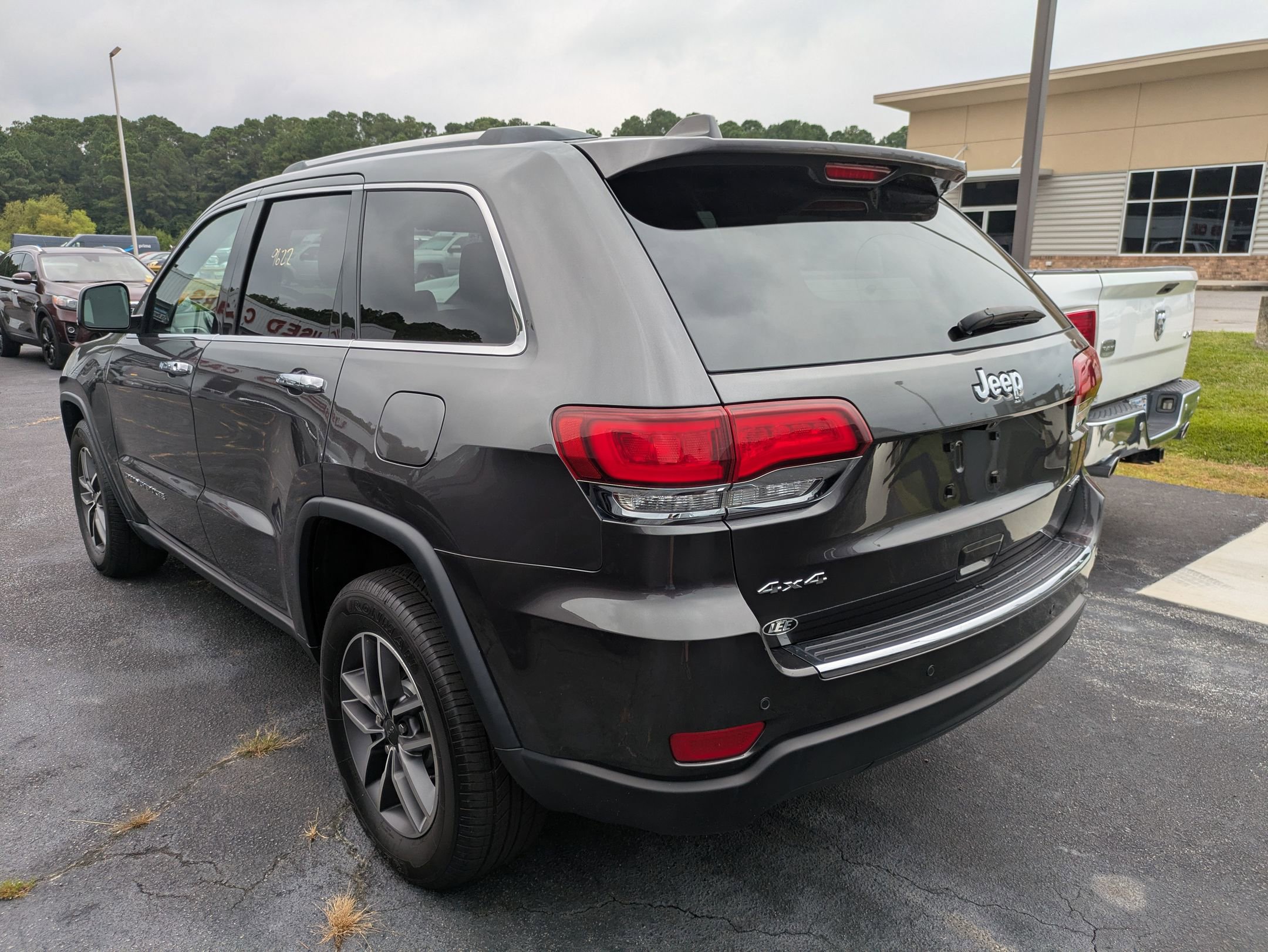 2021 Jeep Grand Cherokee Limited photo 3