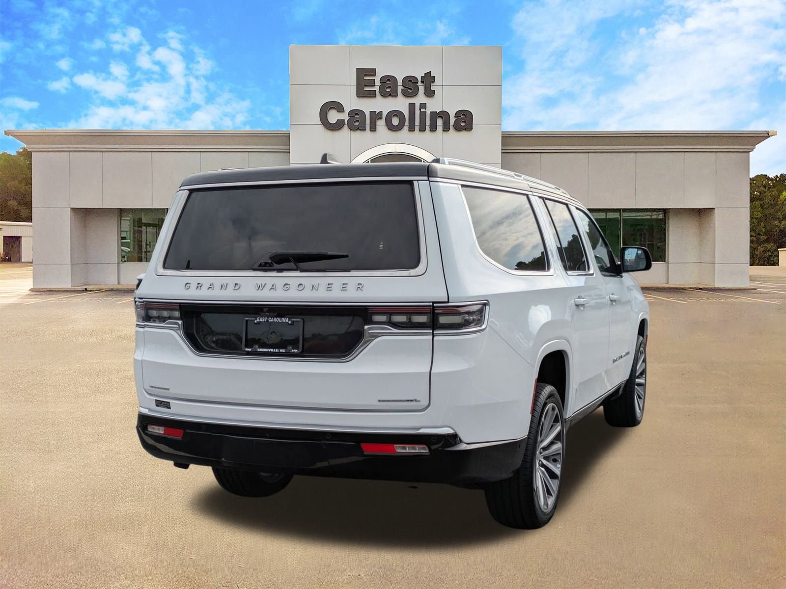 2023 Jeep Grand Wagoneer L II photo 2