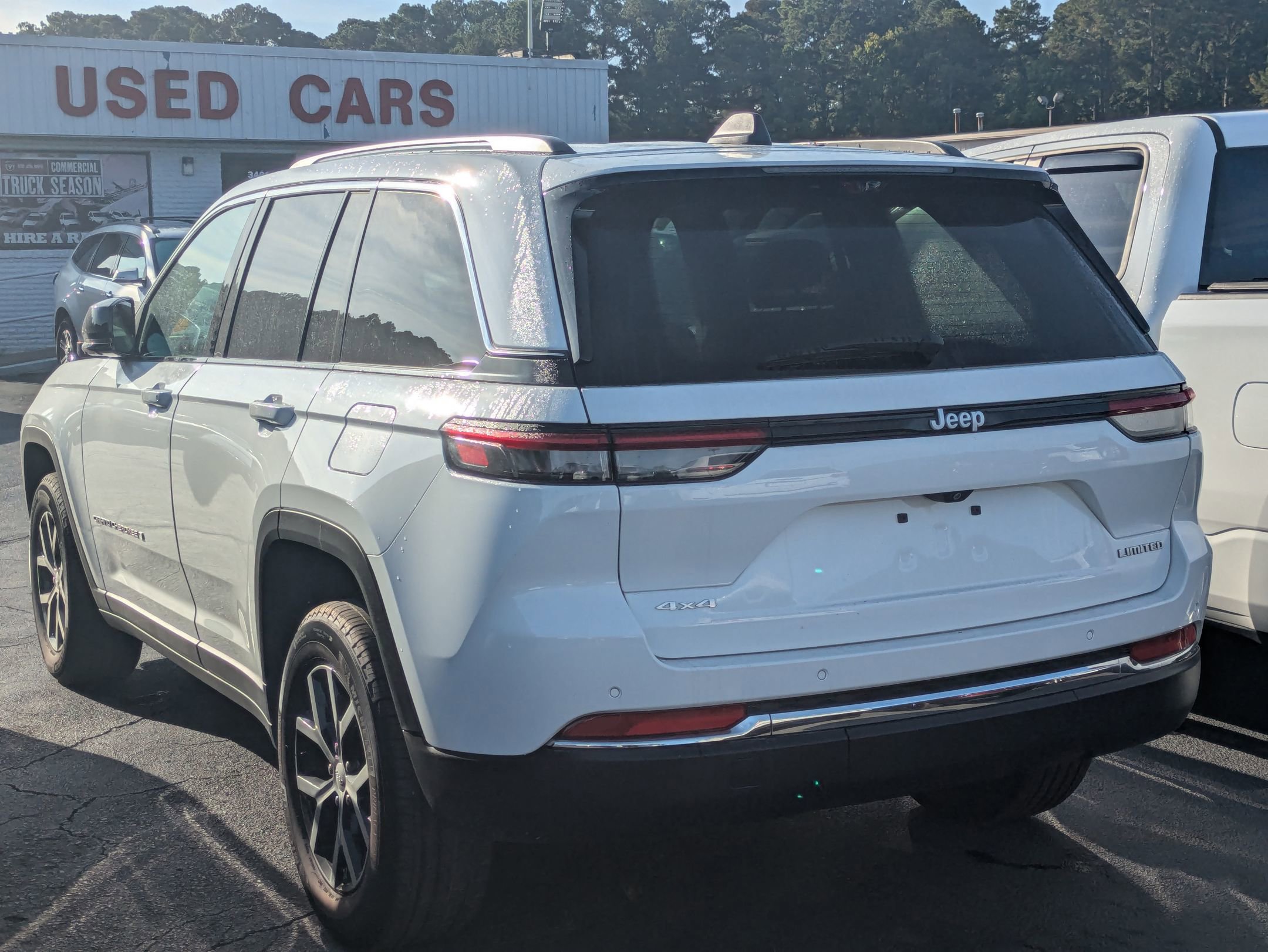 2024 Jeep Grand Cherokee Limited photo 2