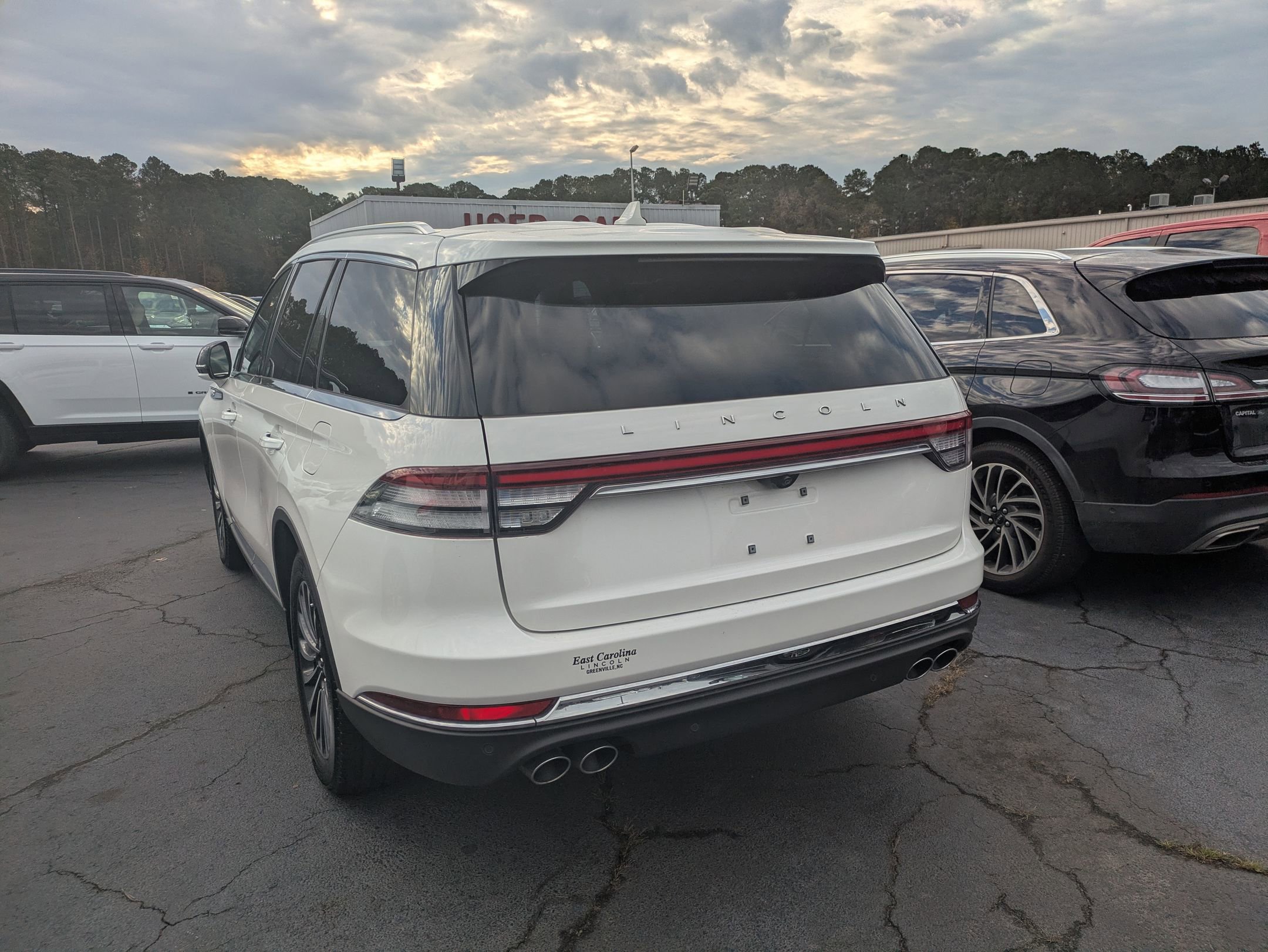 2023 Lincoln Aviator Standard photo 4