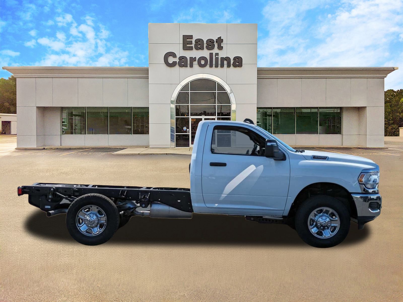 2024 Ram 3500 Tradesman photo 2