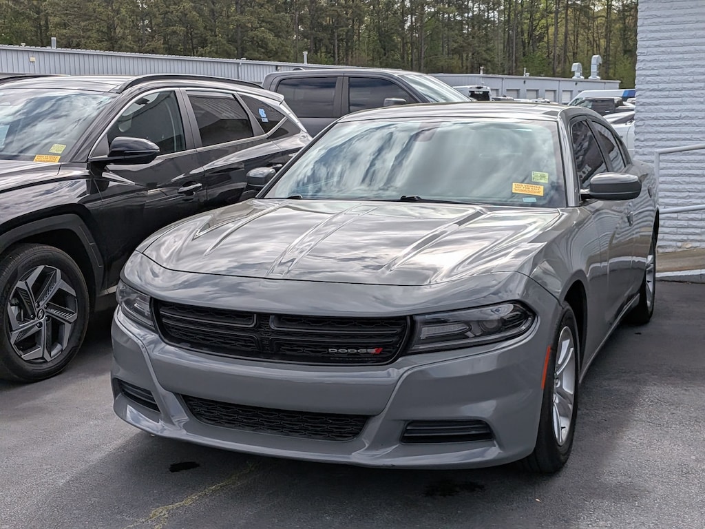 Used 2019 Dodge Charger SXT Sedan