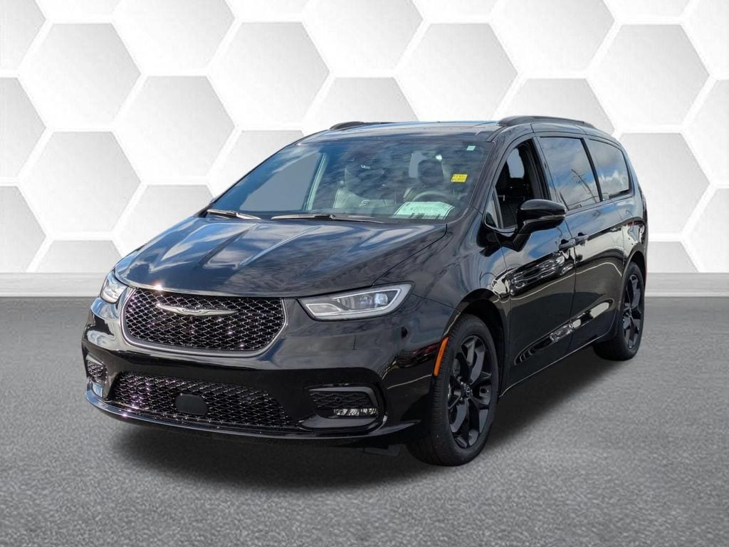 2026 Chrysler Pacifica Limited - Photo 7