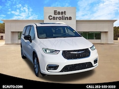 2026 Chrysler Pacifica Limited Passenger Van