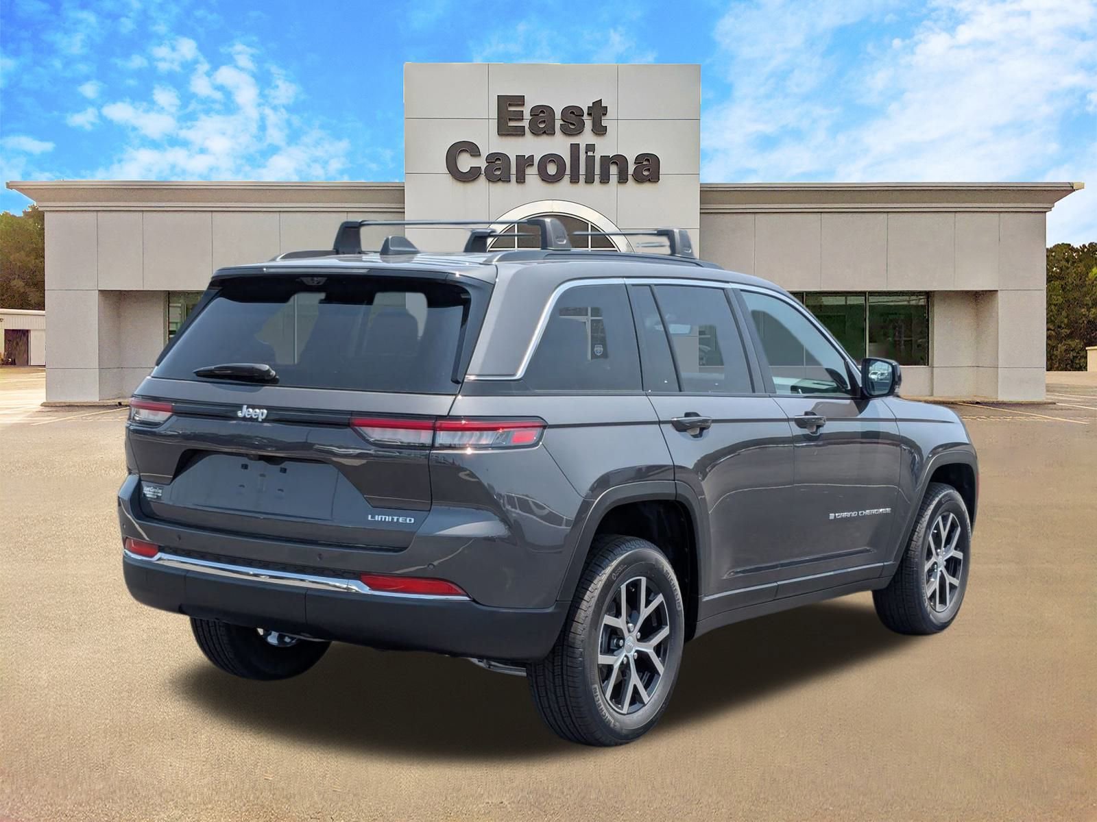 2025 Jeep Grand Cherokee Limited Sport photo 3