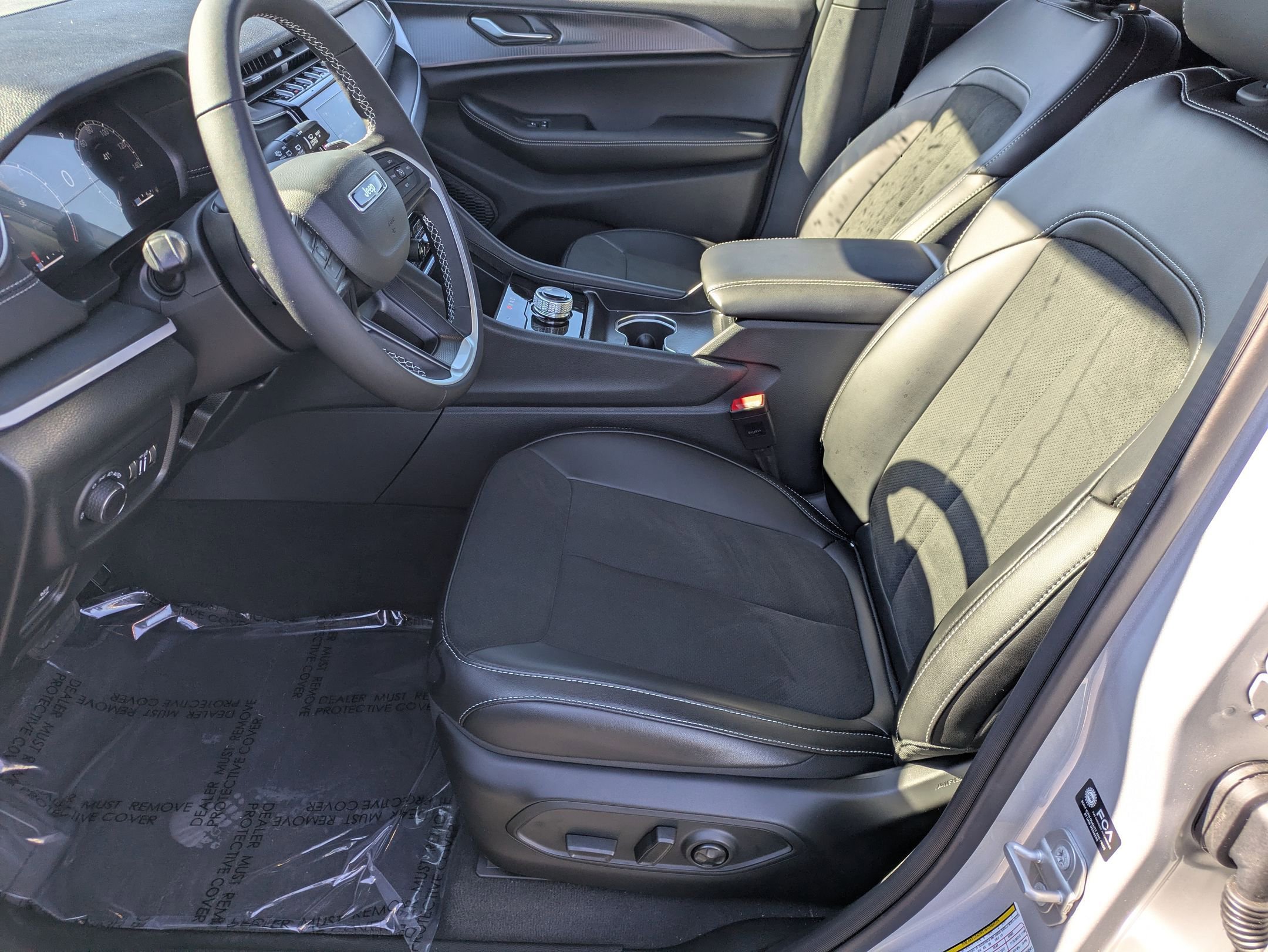 2025 Jeep Grand Cherokee Altitude - Photo 12