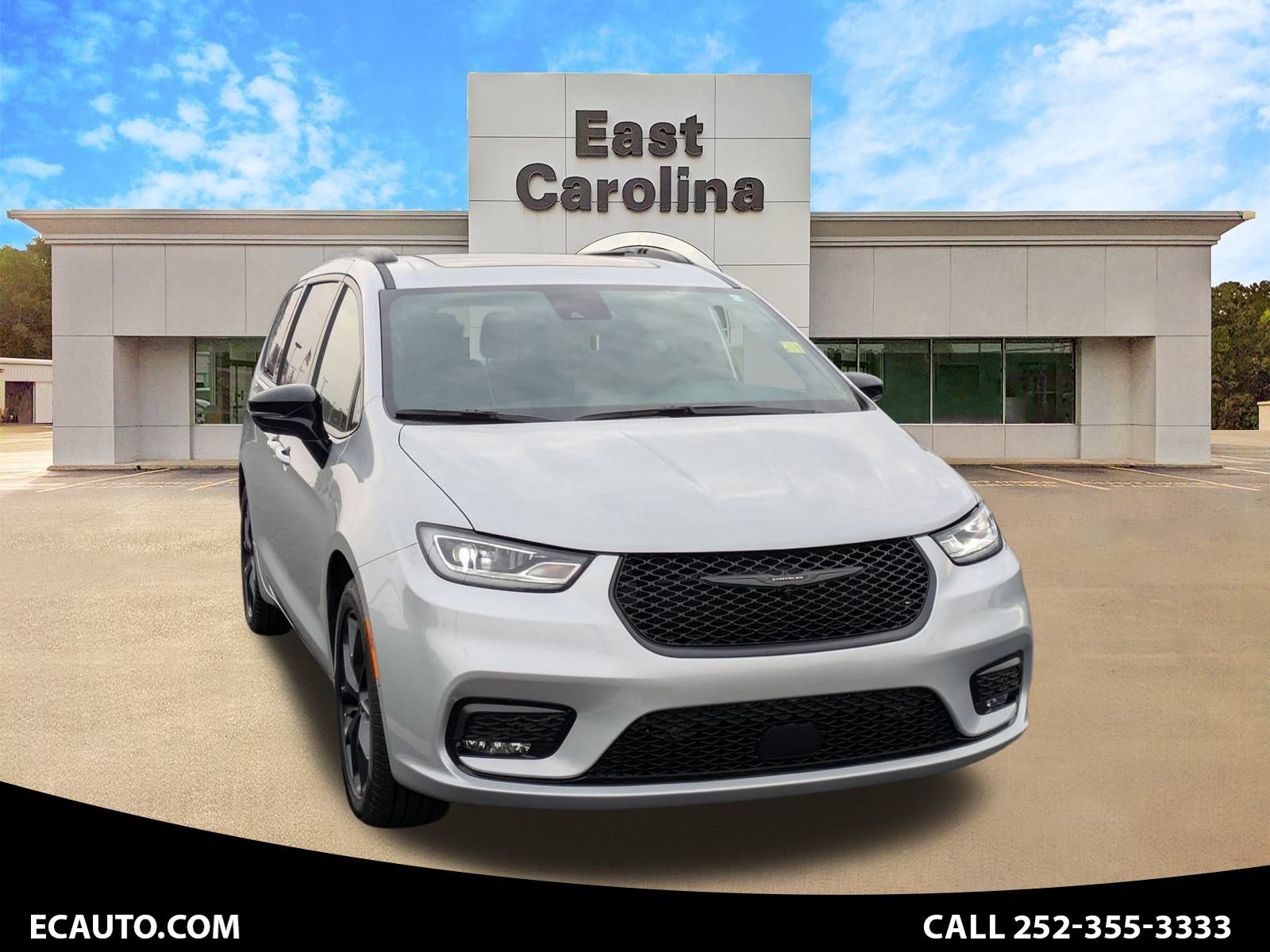 2026 Chrysler Pacifica Limited's photo