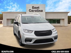 2026 Chrysler Pacifica Limited Passenger Van