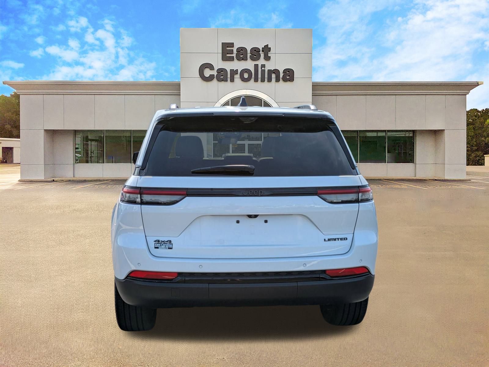 2024 Jeep Grand Cherokee Limited photo 3