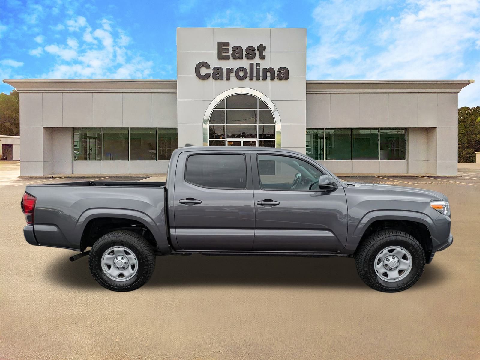 2022 Toyota Tacoma Double Cab photo 2