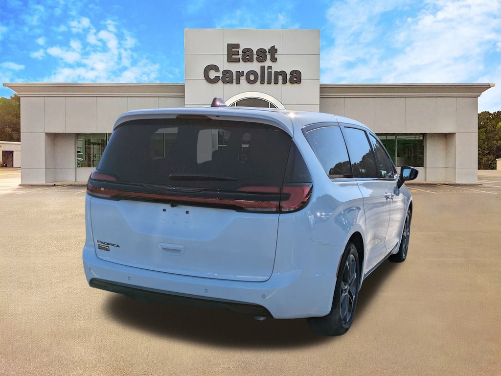 New 2026 Chrysler Pacifica Select Passenger Van