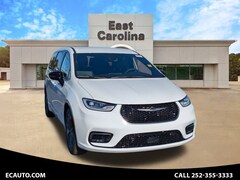 2026 Chrysler Pacifica Select Passenger Van