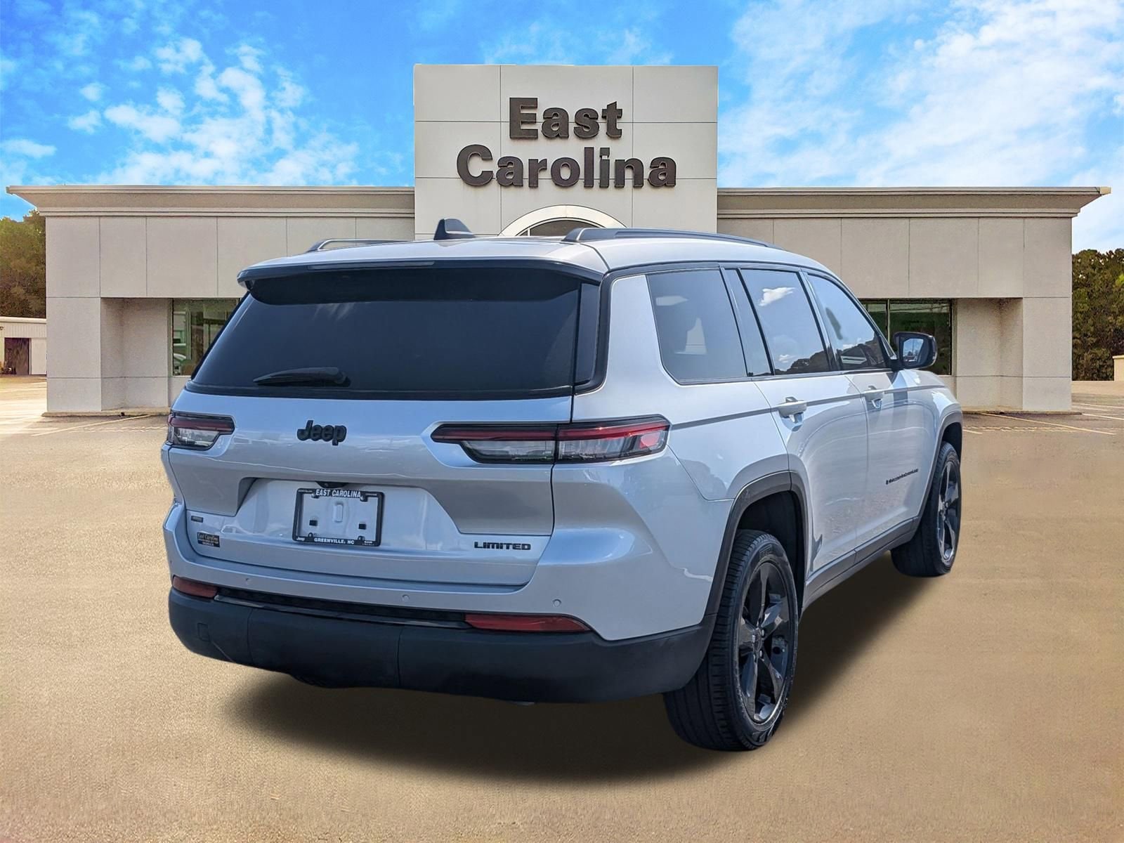 View vehicle photo 3