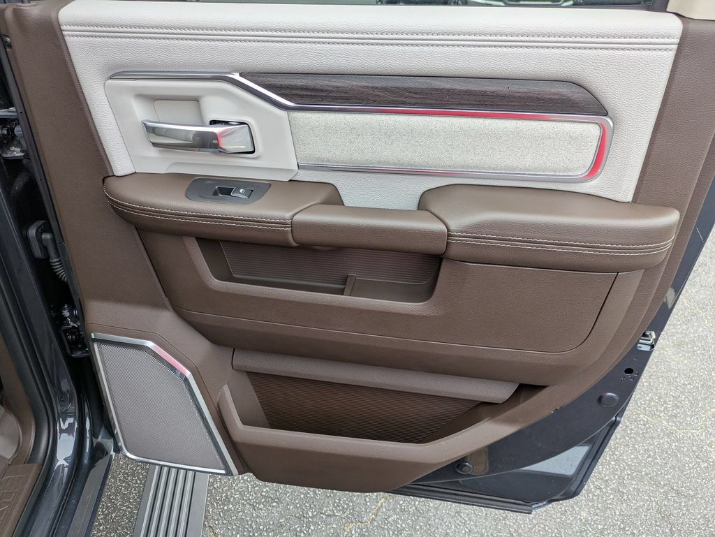 2026 RAM 2500 Laramie - Photo 30